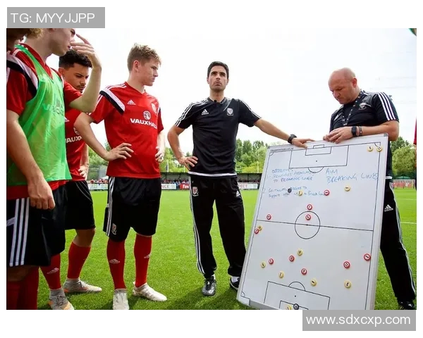 全球足球教练年薪排行榜揭晓顶级教练收入差距引发关注